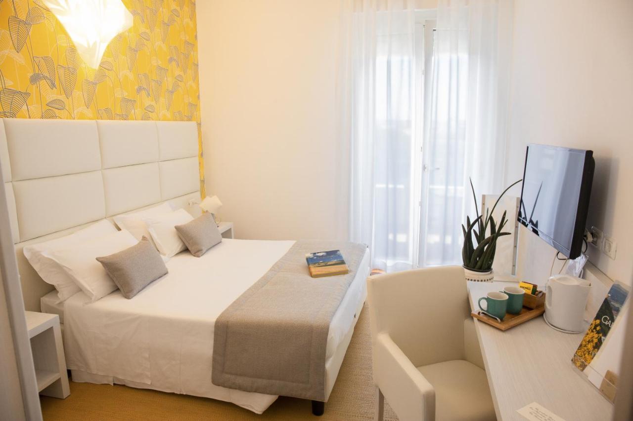 Hotel Alexander Gabicce Mare Εξωτερικό φωτογραφία