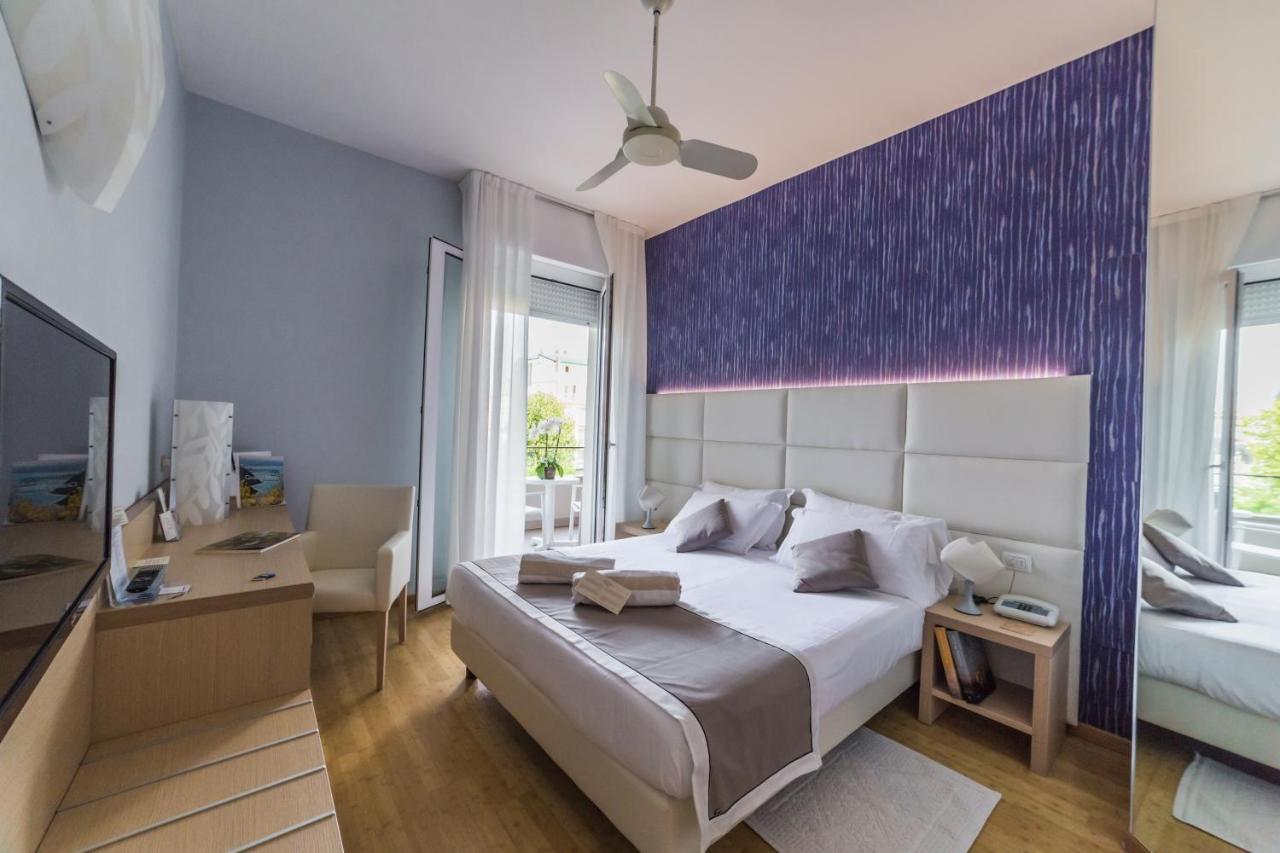 Hotel Alexander Gabicce Mare Εξωτερικό φωτογραφία