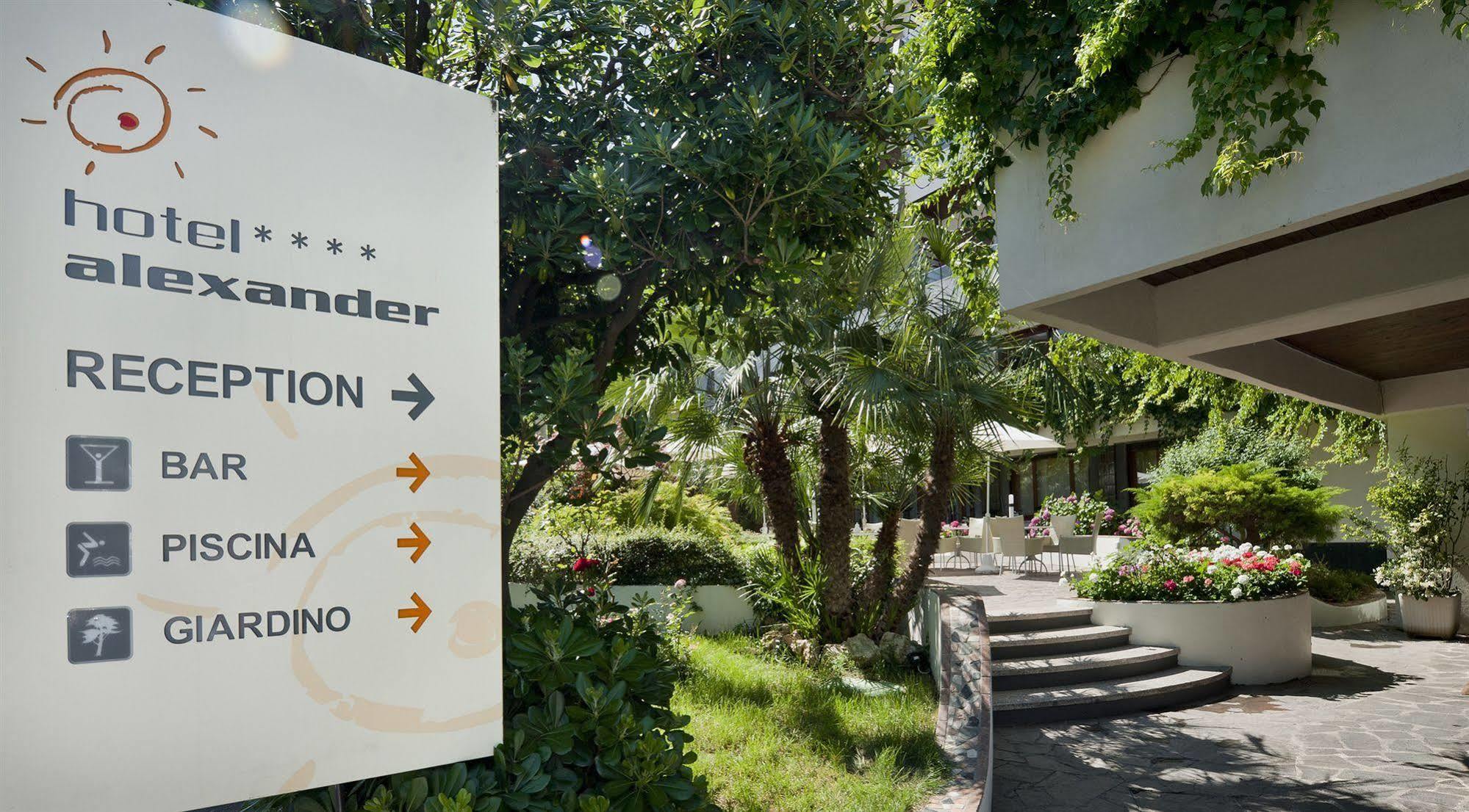 Hotel Alexander Gabicce Mare Εξωτερικό φωτογραφία
