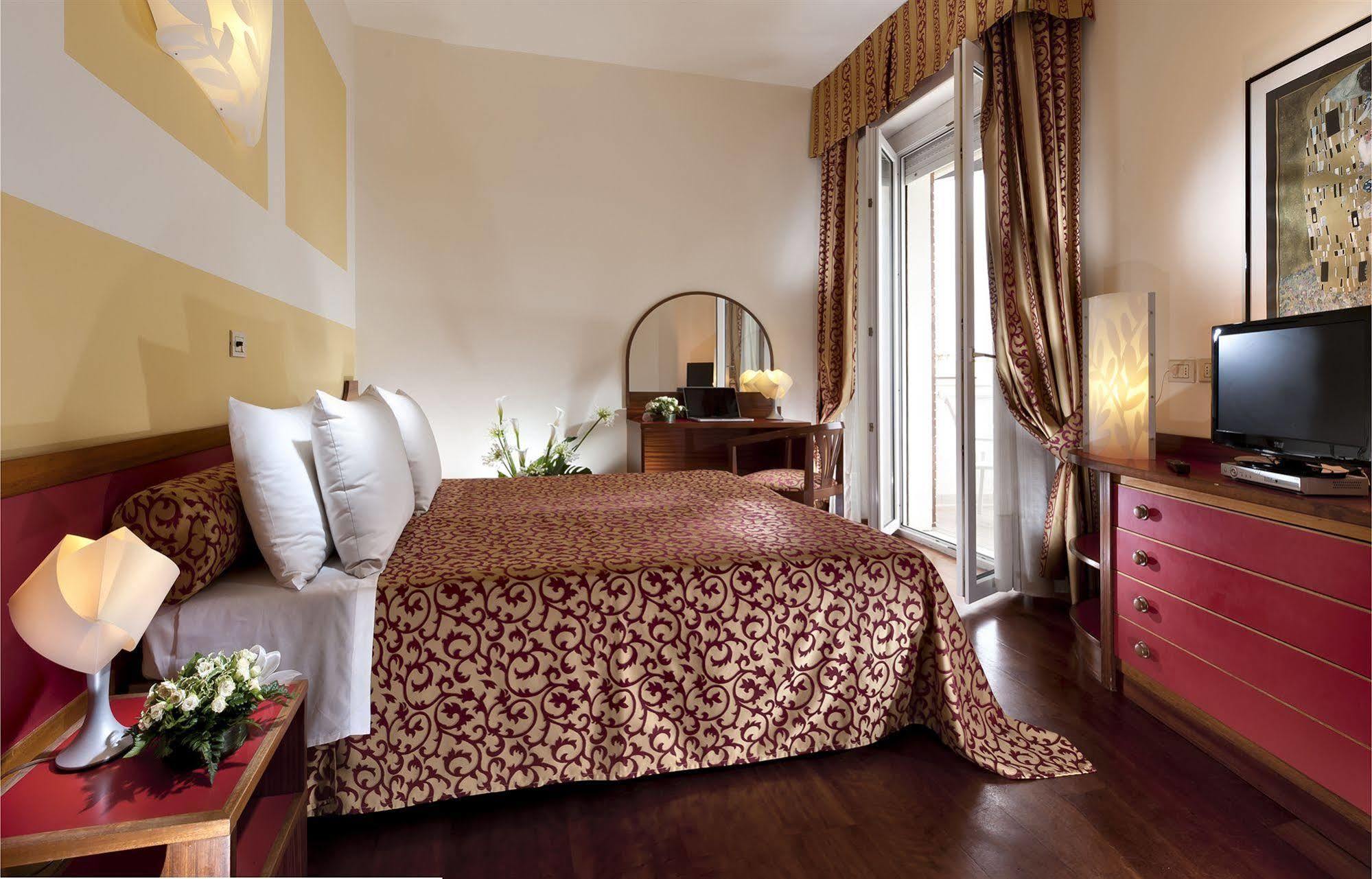 Hotel Alexander Gabicce Mare Εξωτερικό φωτογραφία