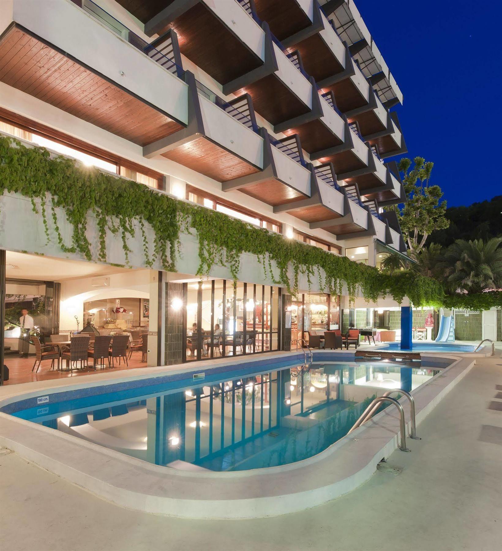 Hotel Alexander Gabicce Mare Εξωτερικό φωτογραφία