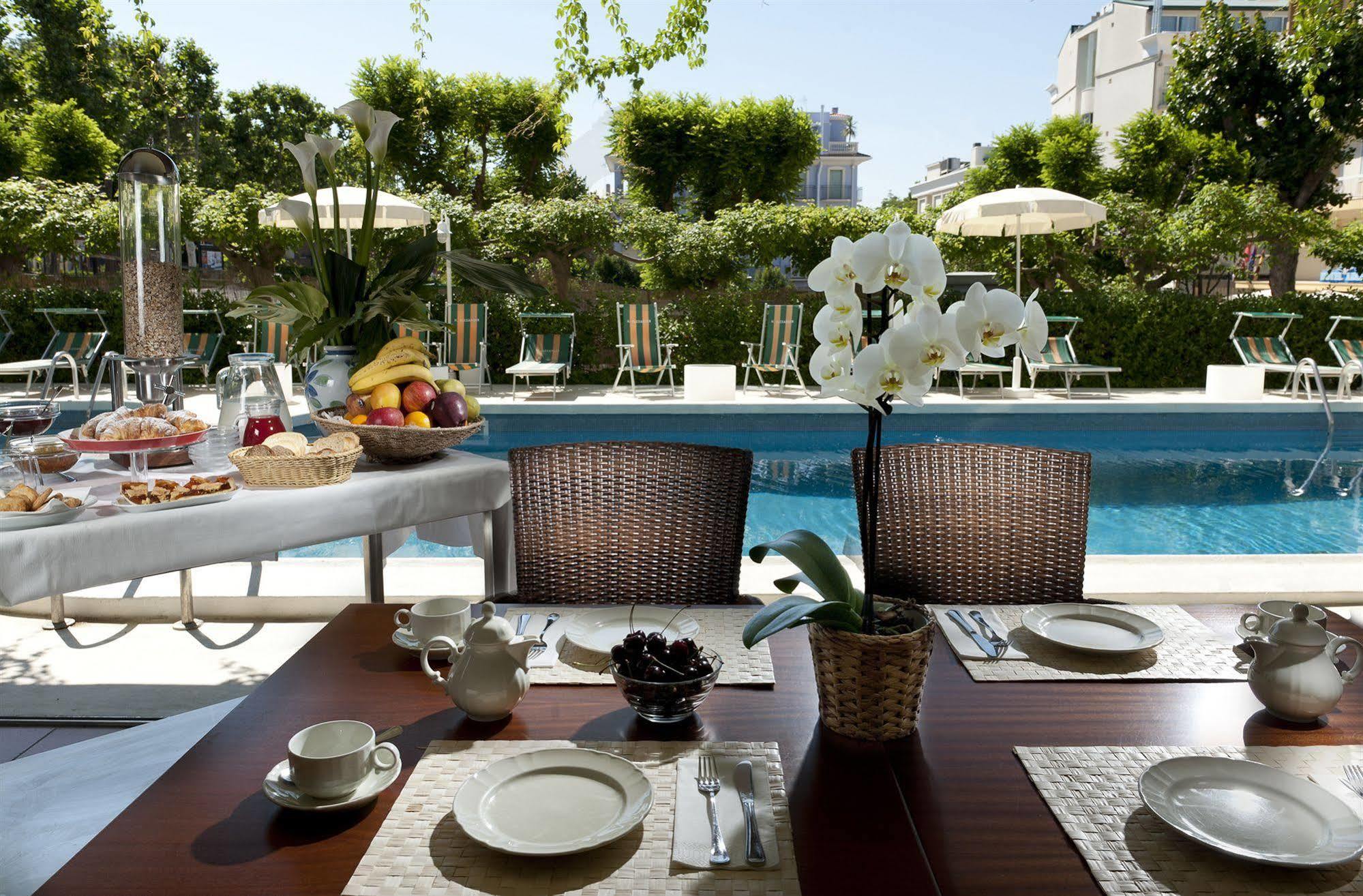 Hotel Alexander Gabicce Mare Εξωτερικό φωτογραφία