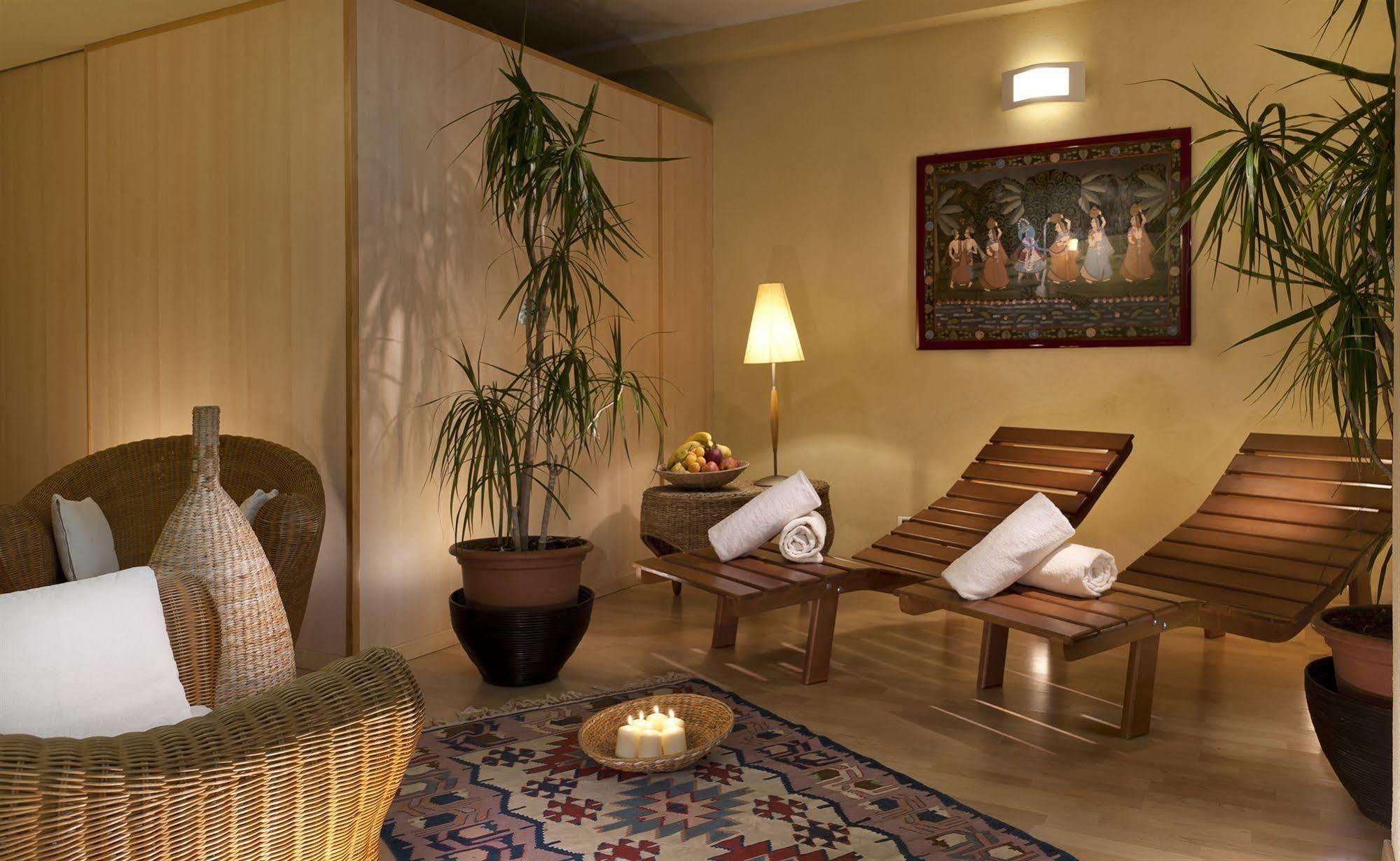 Hotel Alexander Gabicce Mare Εξωτερικό φωτογραφία