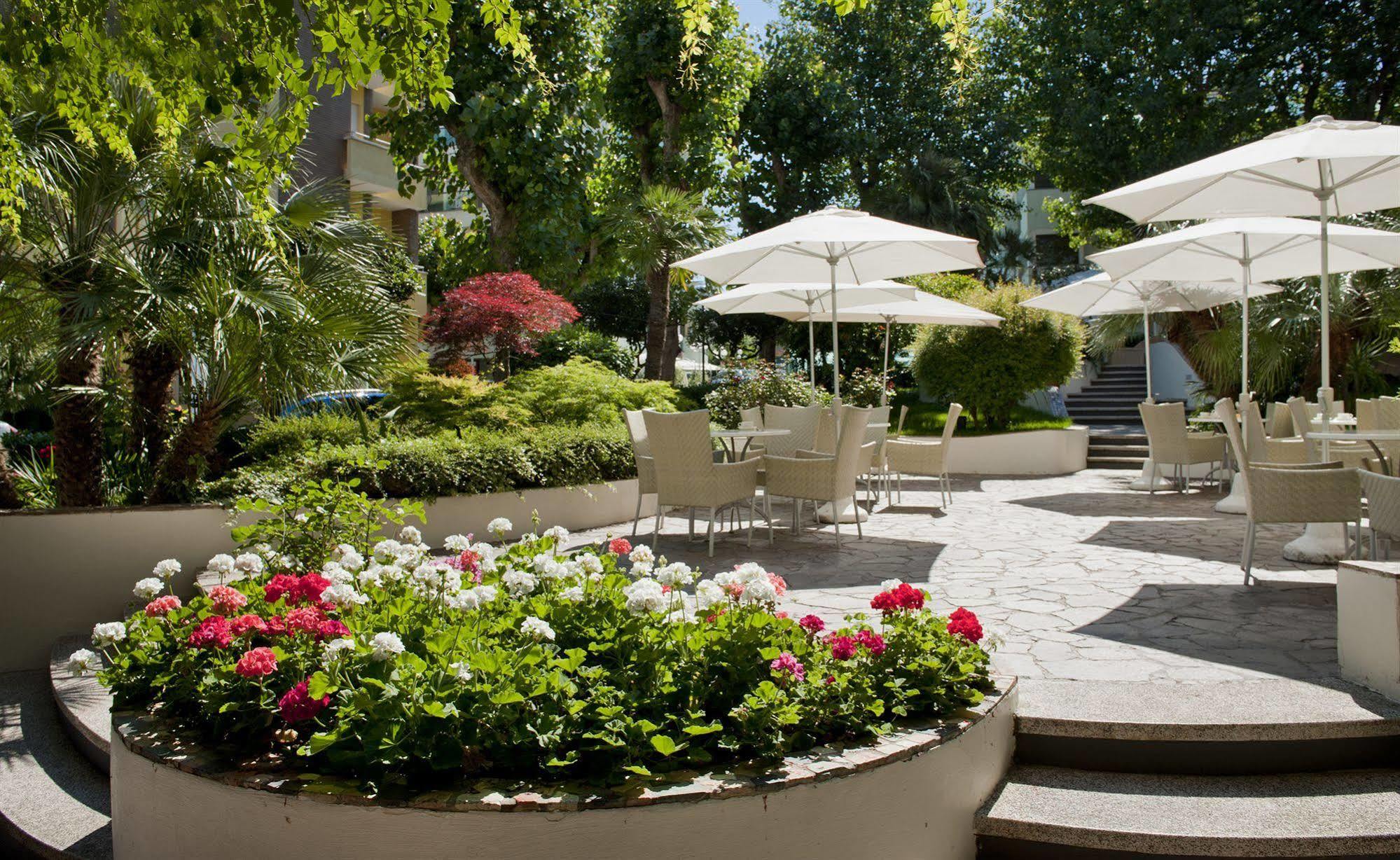 Hotel Alexander Gabicce Mare Εξωτερικό φωτογραφία